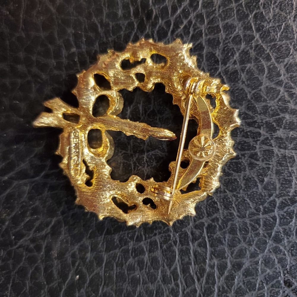 Brooches - Picture 4 of 6